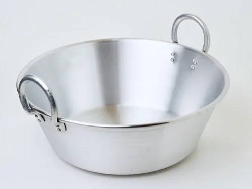 Barreño de aluminio pulido con asas