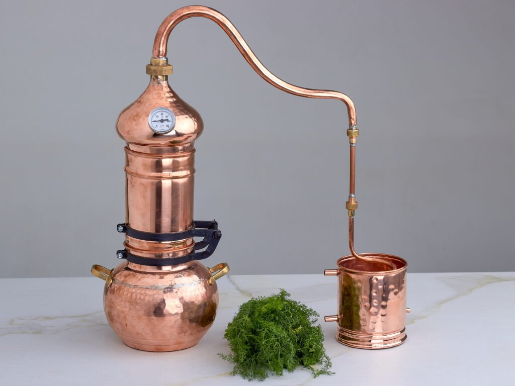 Alambic en cuivre premium 2 litres avec colonne basculante et raccords vissés