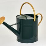 Arrosoir vert mat 8 litres – Couleurs naturelles, âme rustique