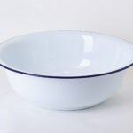 Bassin en acier émaillé blanc avec bordure bleue 36 cm 6L