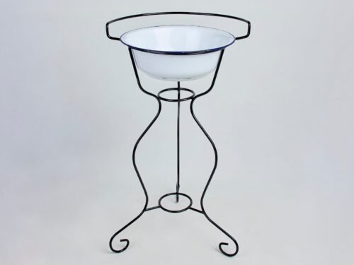 Cuvette émaillée blanche à liseré bleu avec support en fer forgé – 81 cm