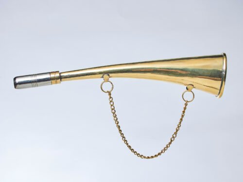 Corne de chasse de 24 cm en laiton poli avec embouchure argentée et chaînette.