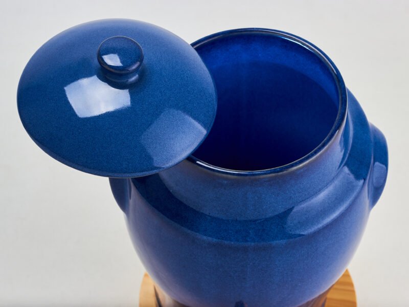 Vinaigrier en Grès Bleu 4L Poterie Artisanale Support en Bois pour la Macération à la Maison – Image 3