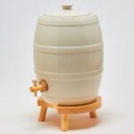 Vinaigrier en Grès Émaillé 5 L – Modèle Tonneau avec Robinet en Bois et Support en Pin